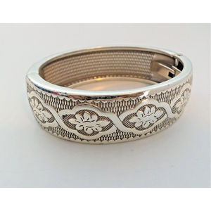 Brighton Silver Tone Wide Hinge Floral Women's Bangle Bracelet